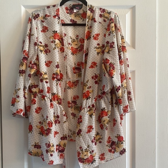 Discreet tie front blouse floral polka dot size 3X - Picture 1 of 3
